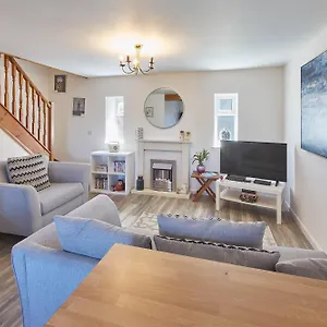 Robin's Den - Apartment